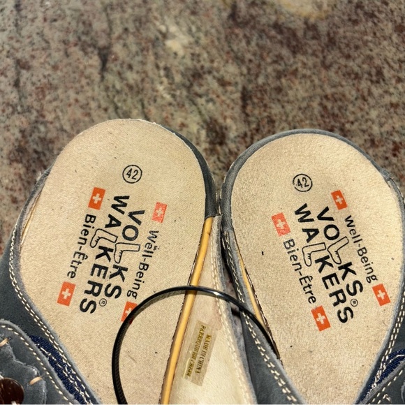 Volks Walkers Gray Comfort Sandals - Picture 5 of 9